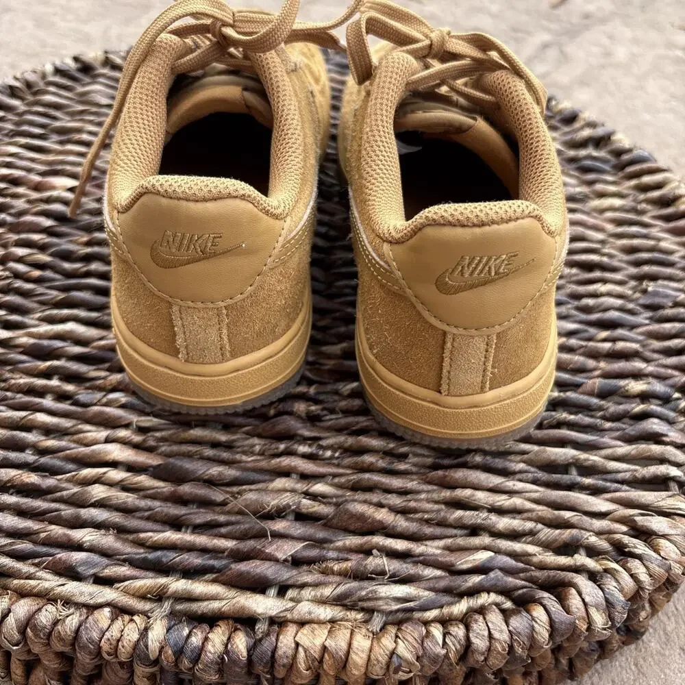 Nike pre casual lv8