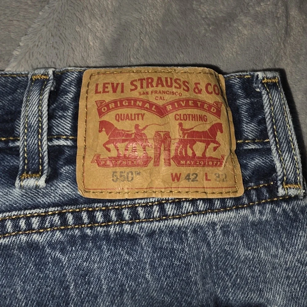 Levis staple leg