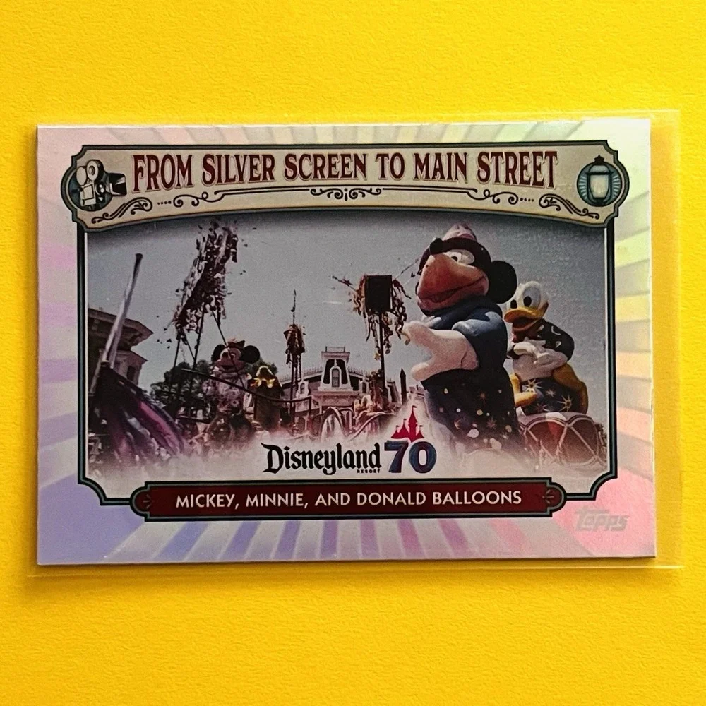 2025 Topps Disneyland‎ 70th MS-9 Mickey Minnie Donald Rainbow Foil