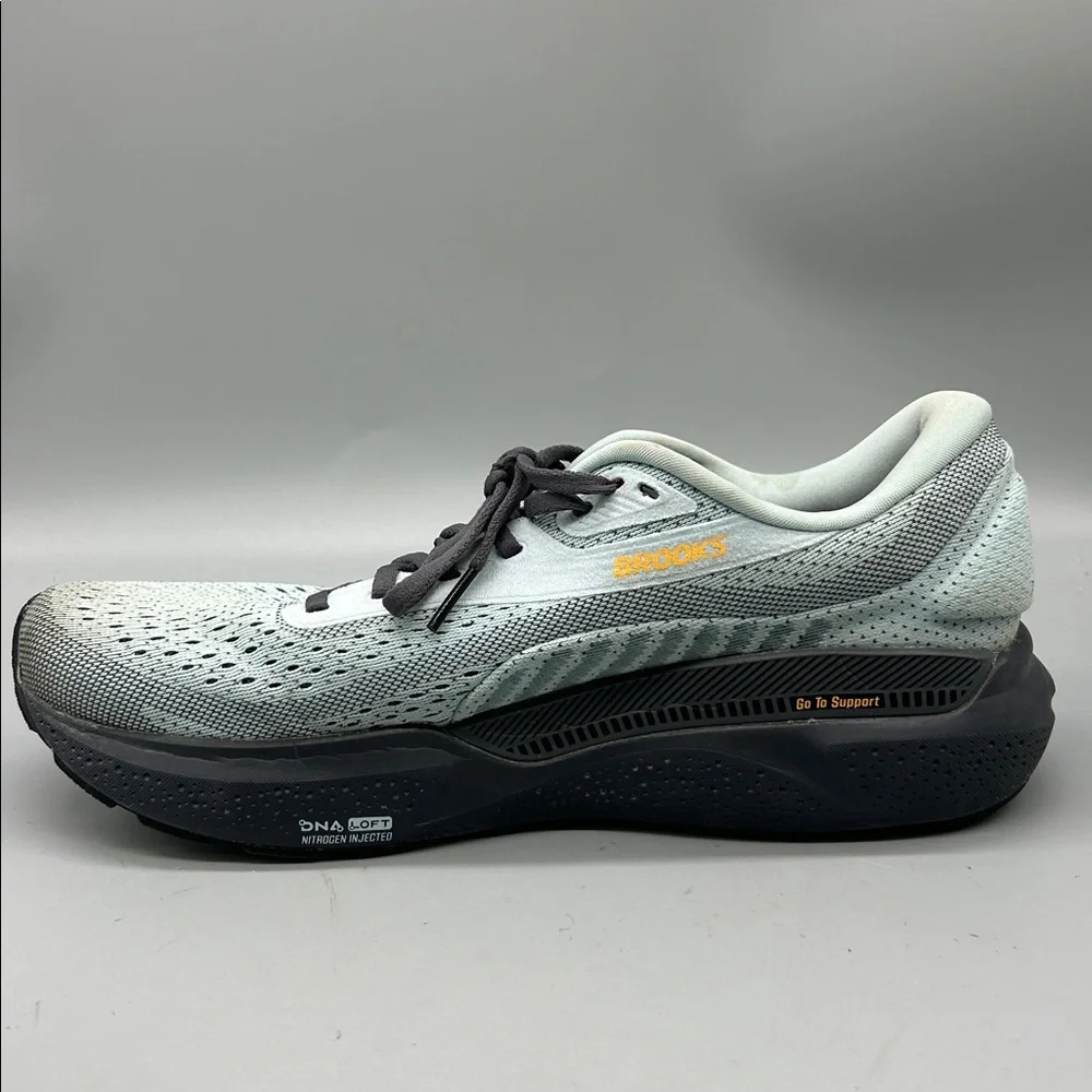 Brooks light blue