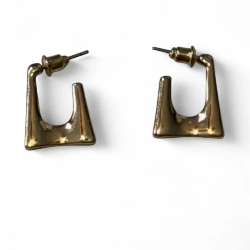 N/A gold tone