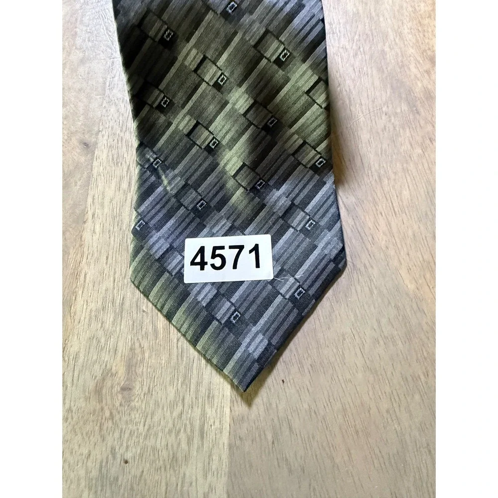 George item necktie