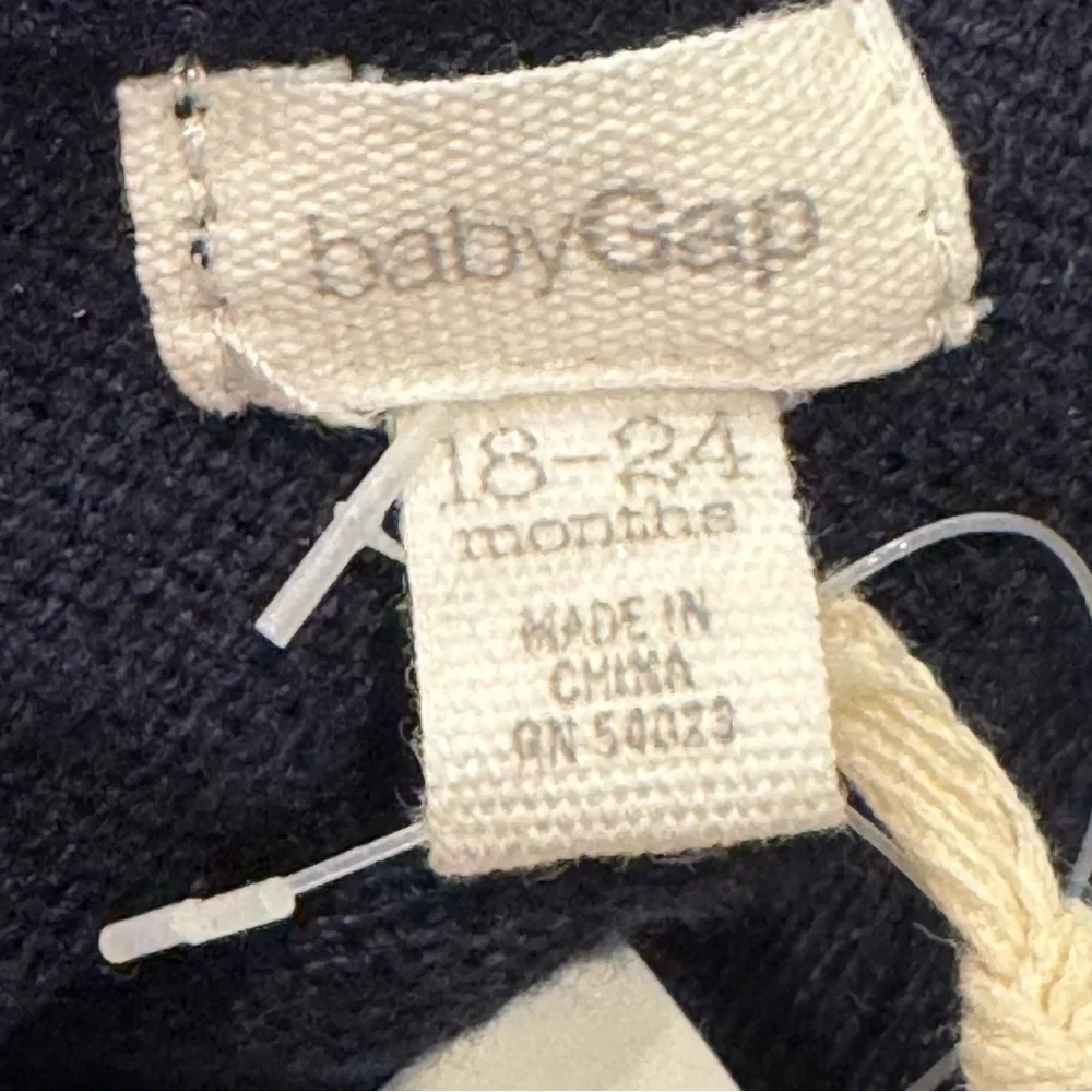 New BabyGap Navy Blue Long Sleeve Cardigan Unisex Size 18-24 Months NWT