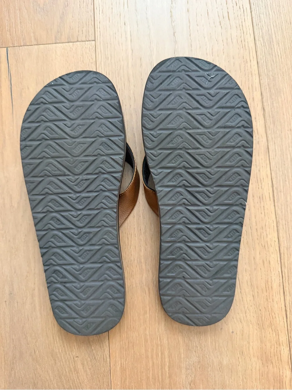 Reef flip flops