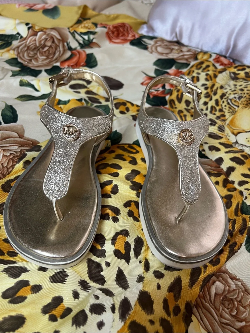 Michael Kors Girls Gold Glitter T-Strap Platform Sandals Size 13 EU 31