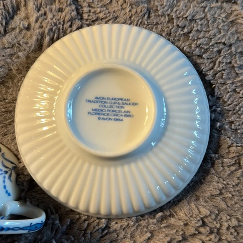 Avon Vintage “European Tradition” Cup & Saucer Collection Medici Porcelain