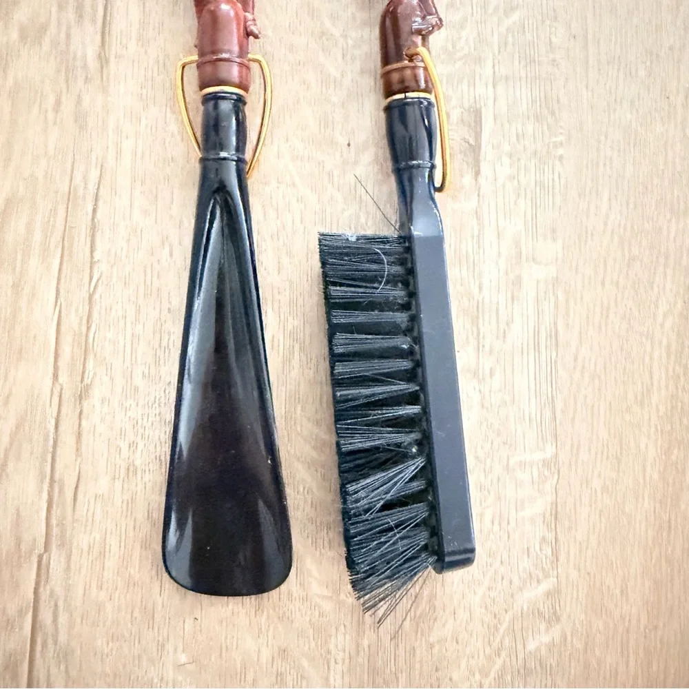 Vintage 1950-60s Cloth Shoe Brush &‎ Shoe Horn Set, Football Player, Quarterback