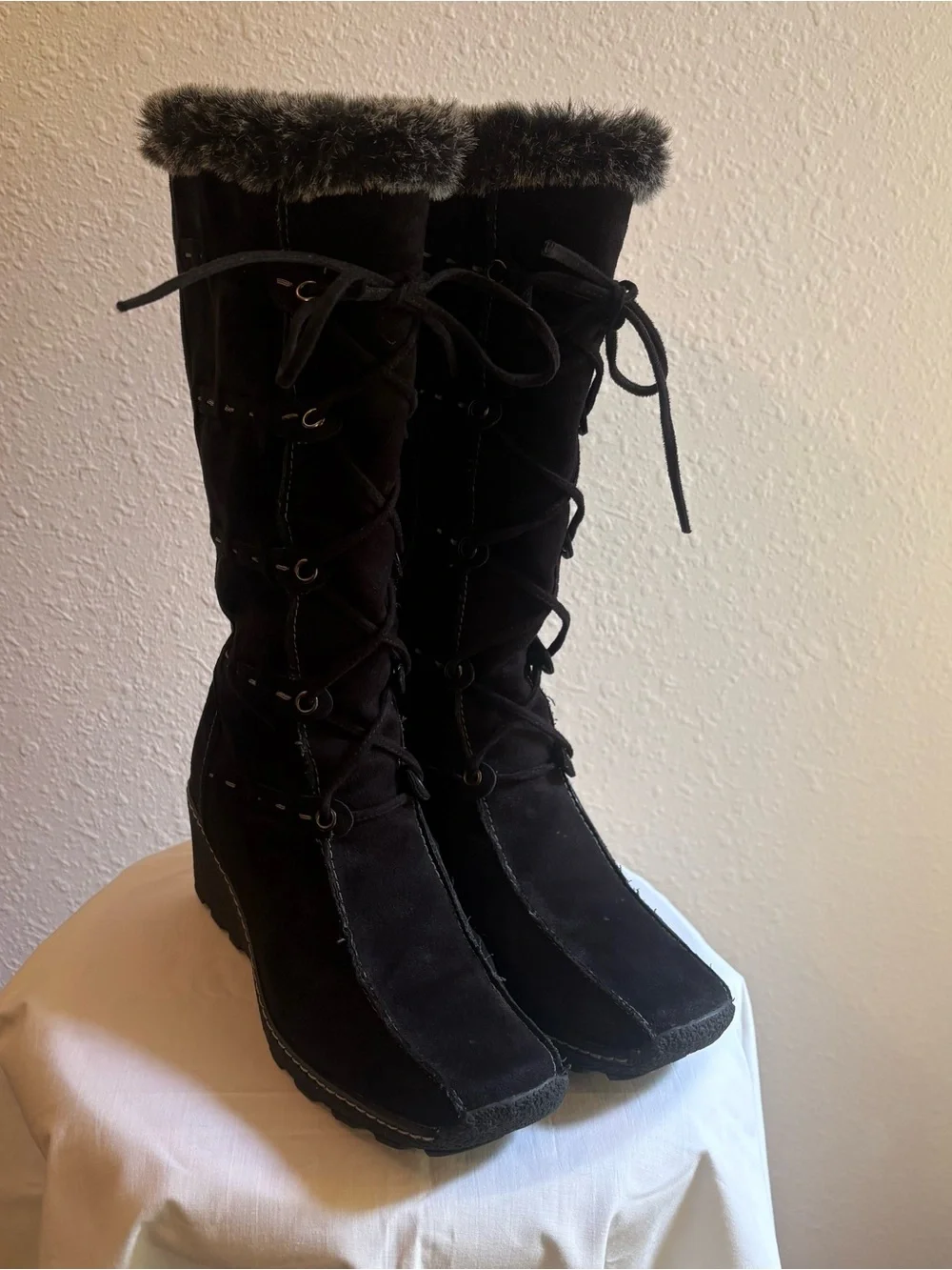 High Sierra Black Faux-Fur Lace-Up Wedge Winter Boots