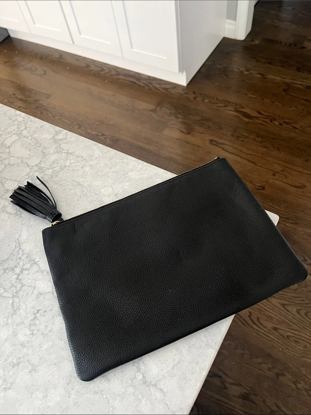 Kate Spade women's black leather clutch/ make-up accessories bag-EUC