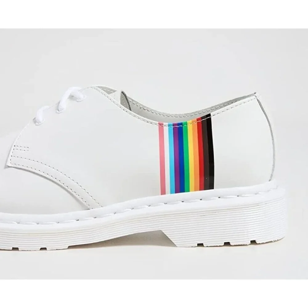 New Dr Martens 27522 White Smooth Leather Pride Oxford Shoes Men 9