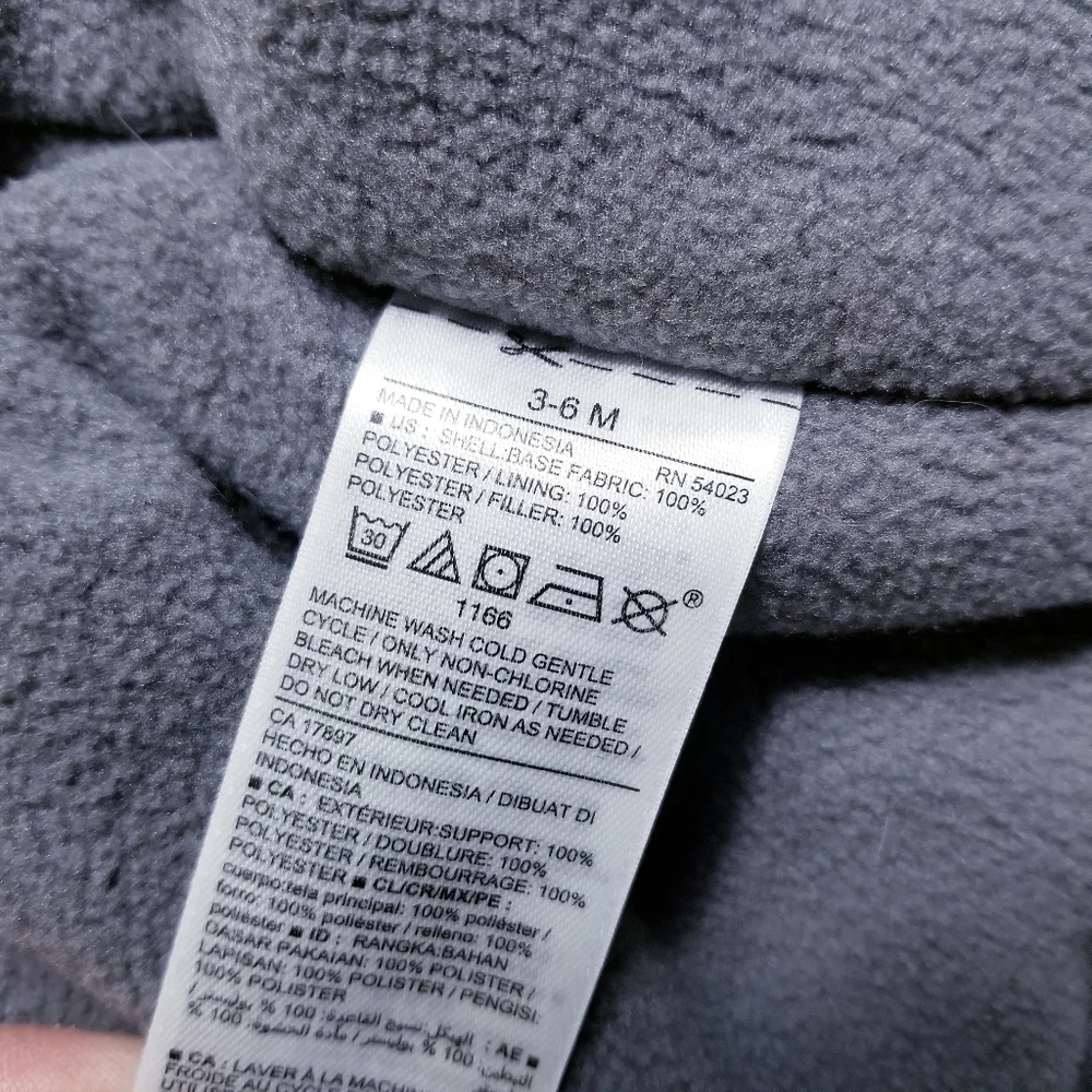 OLD NAVY BABY BOY GRAY COAT WITH HOOD SIZE 3 TO 6 MONTHS