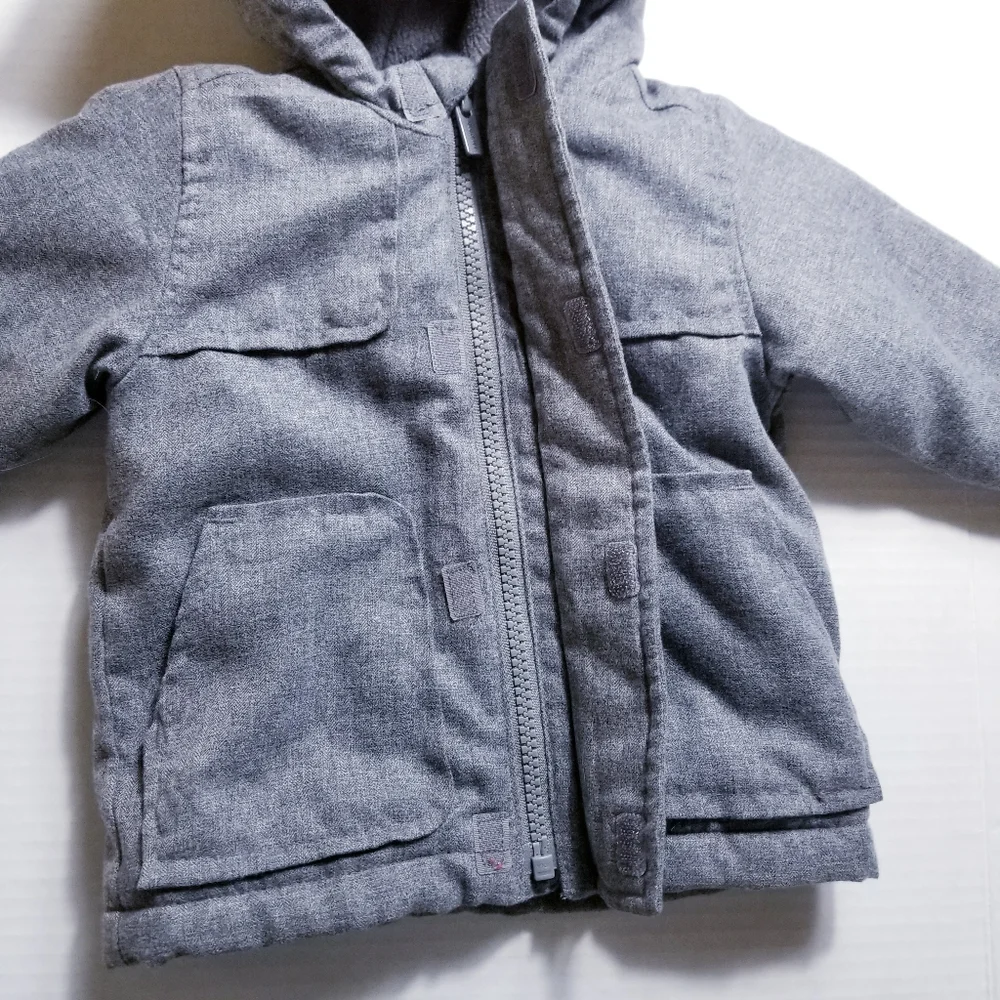 OLD NAVY BABY BOY GRAY COAT WITH HOOD SIZE 3 TO 6 MONTHS