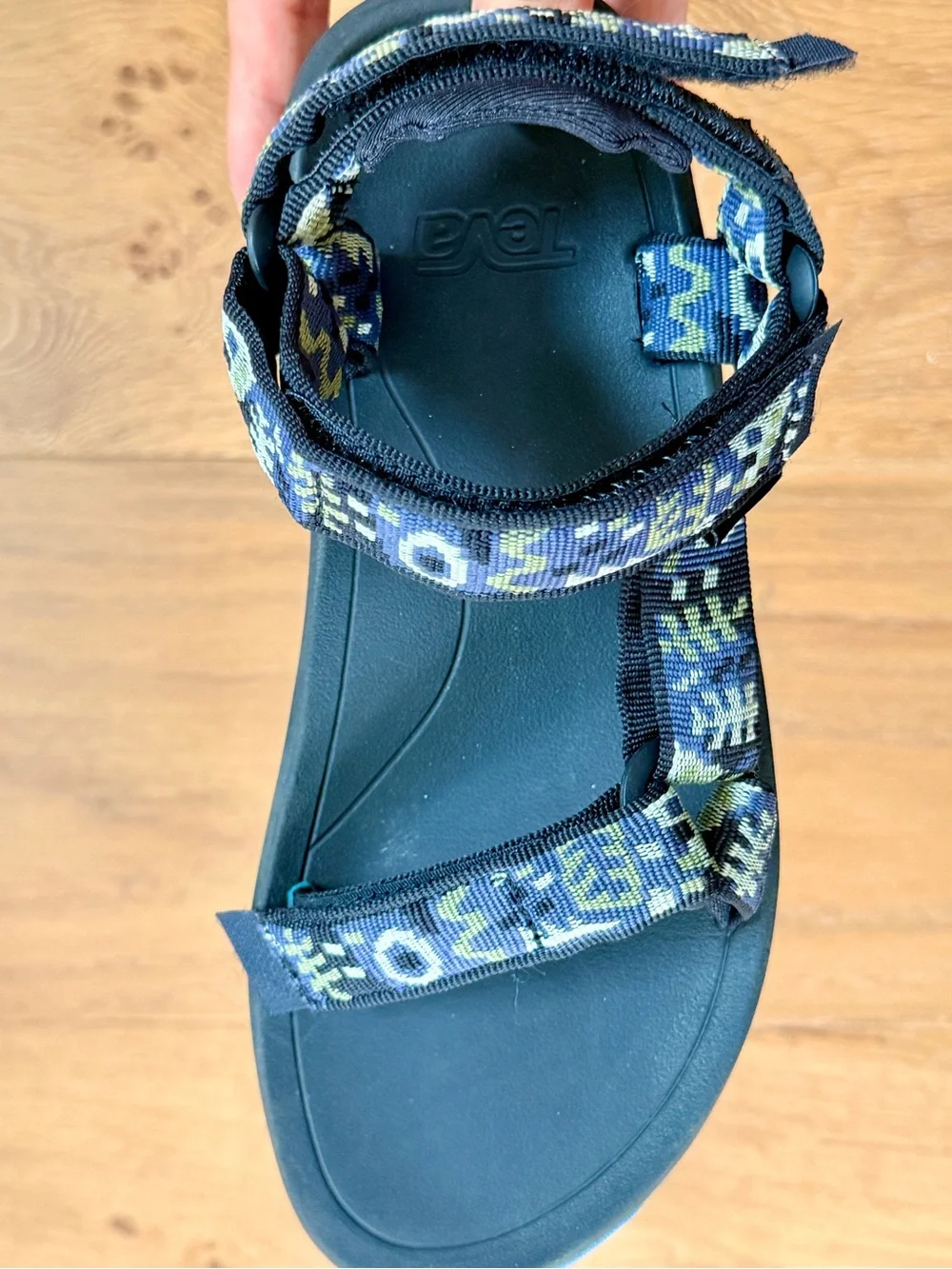 Teva kids hurricane