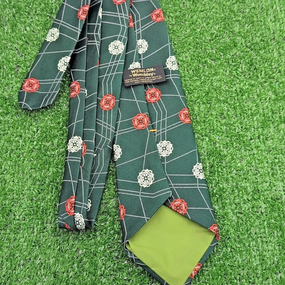 VTG Wemlon by Wembley Men's Dress Necktie Tie Green White Orange  100% Polyester