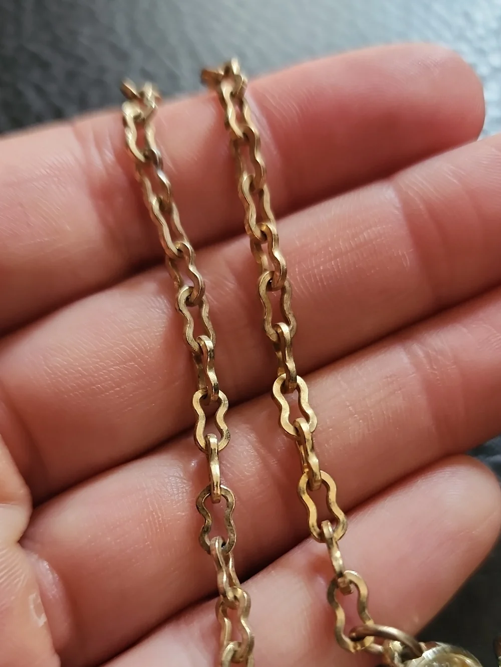 N/A elegant gold