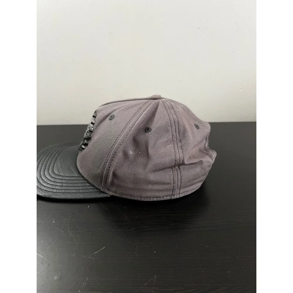 Assassins Creed Syndicate Snapback Hat Grey Black Metal Gear Emblem 2016 Ubisoft