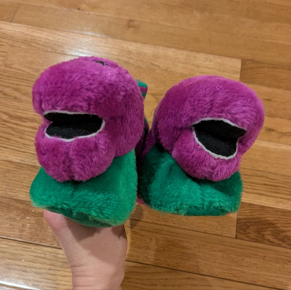 Barney dinosaur children