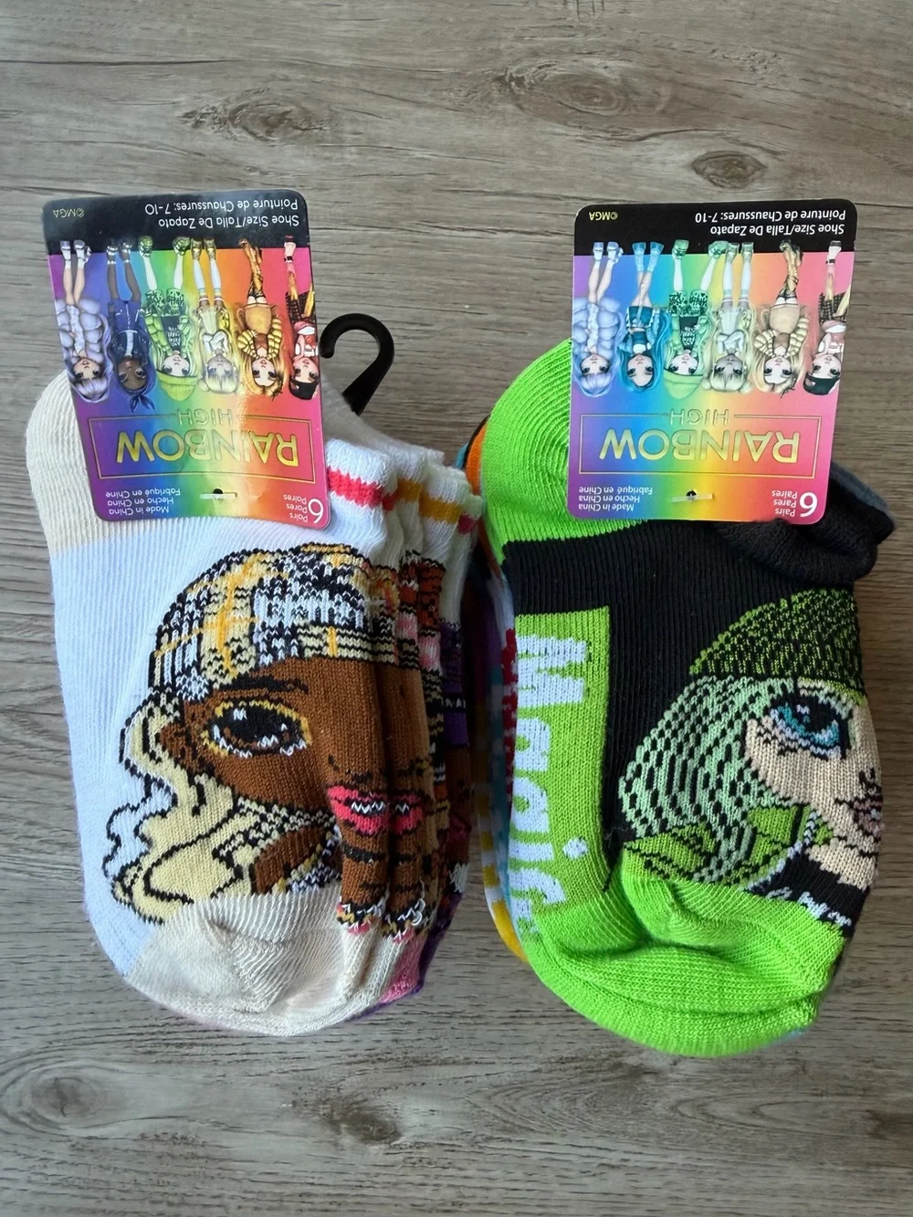 Rainbow High bundle includes