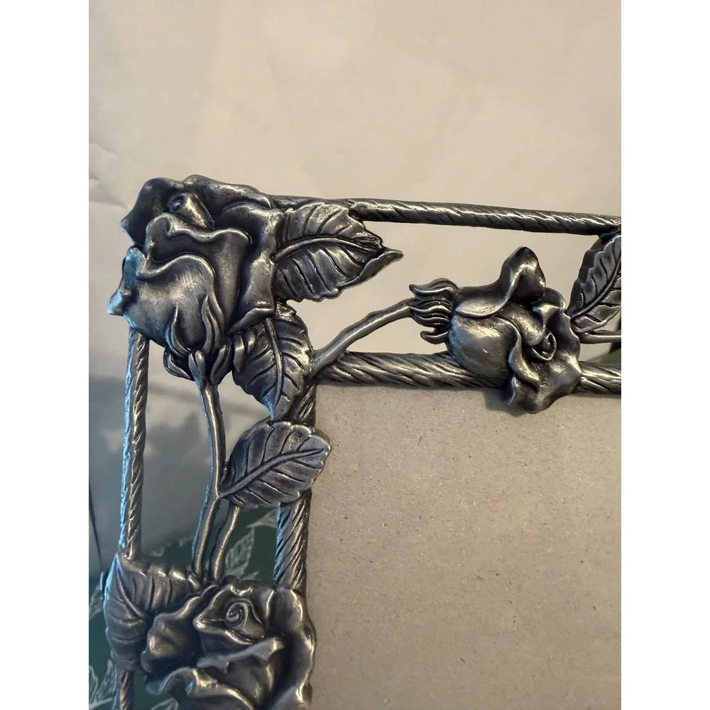 Unbranded ornate pewter