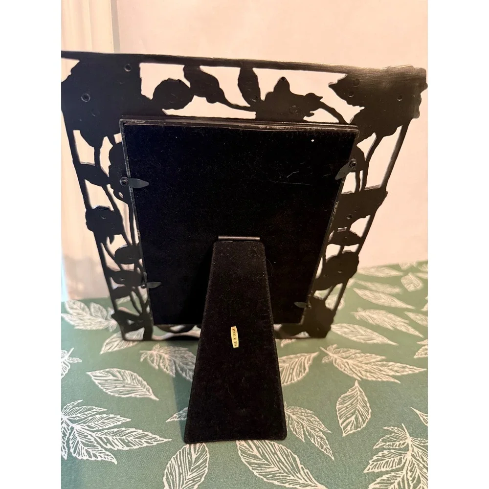 Unbranded ornate pewter