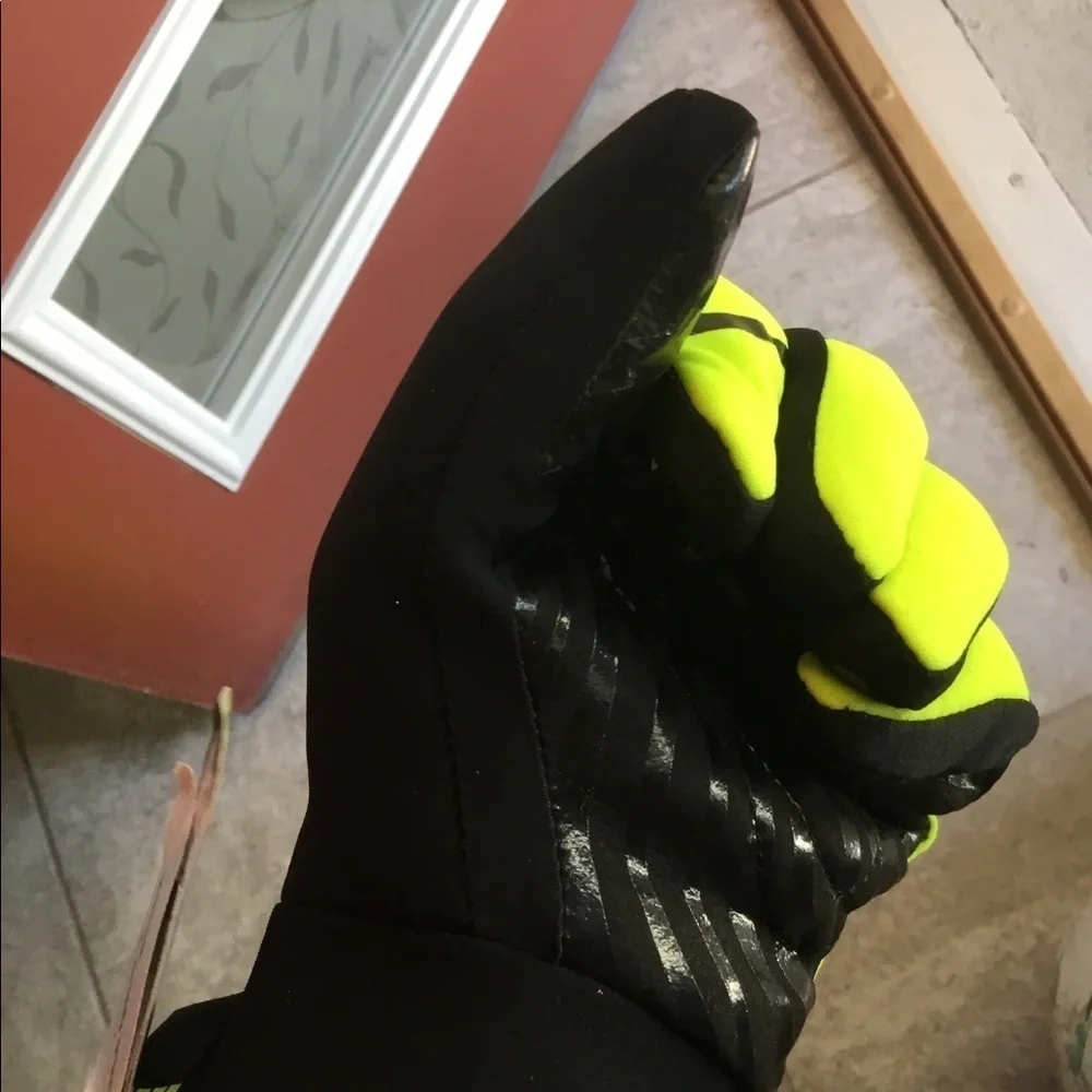 Tenn/Nike design resist