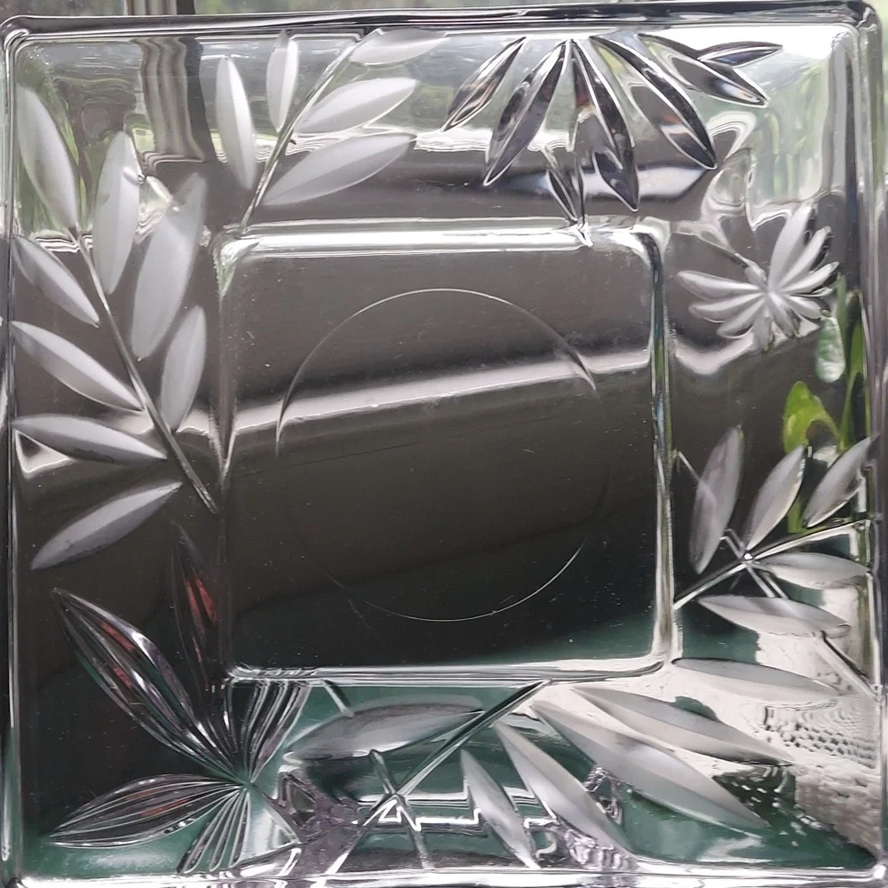 MIKASA ISLAND BREEZE CRYSTAL PICTURE FRAME ETCHED & FROSTED 4x4 SQUARE