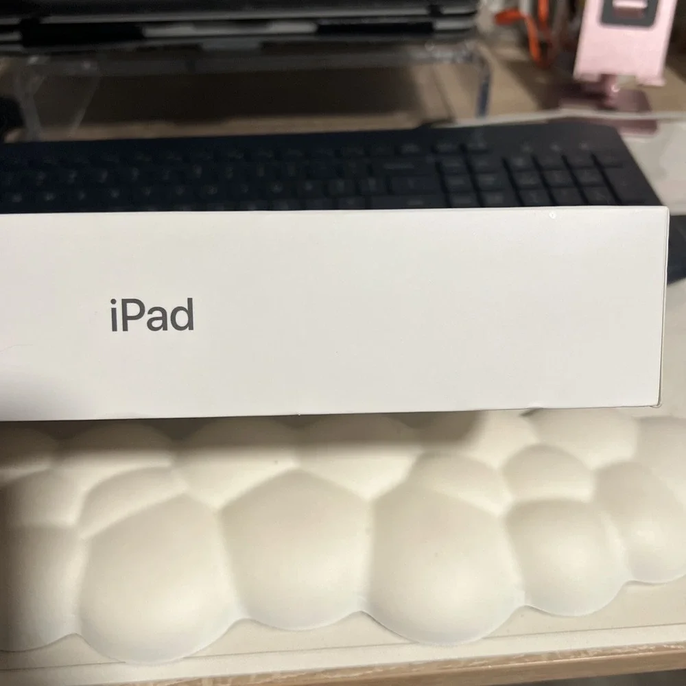Apple this empty