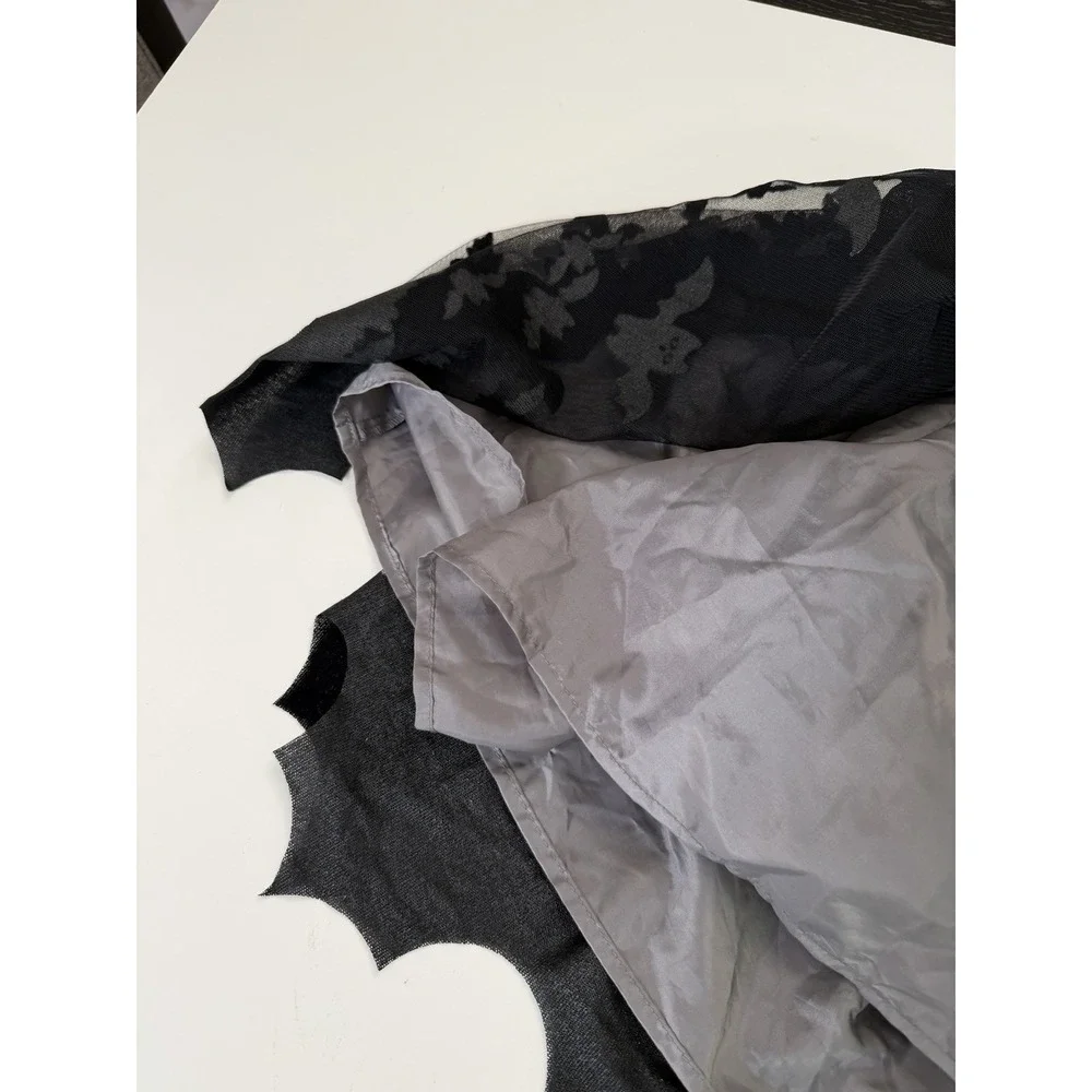 H&M Kids Bat Halloween Tulle Skirt Black Flocked Bats Size 6X/7 EU 122/128. 5254