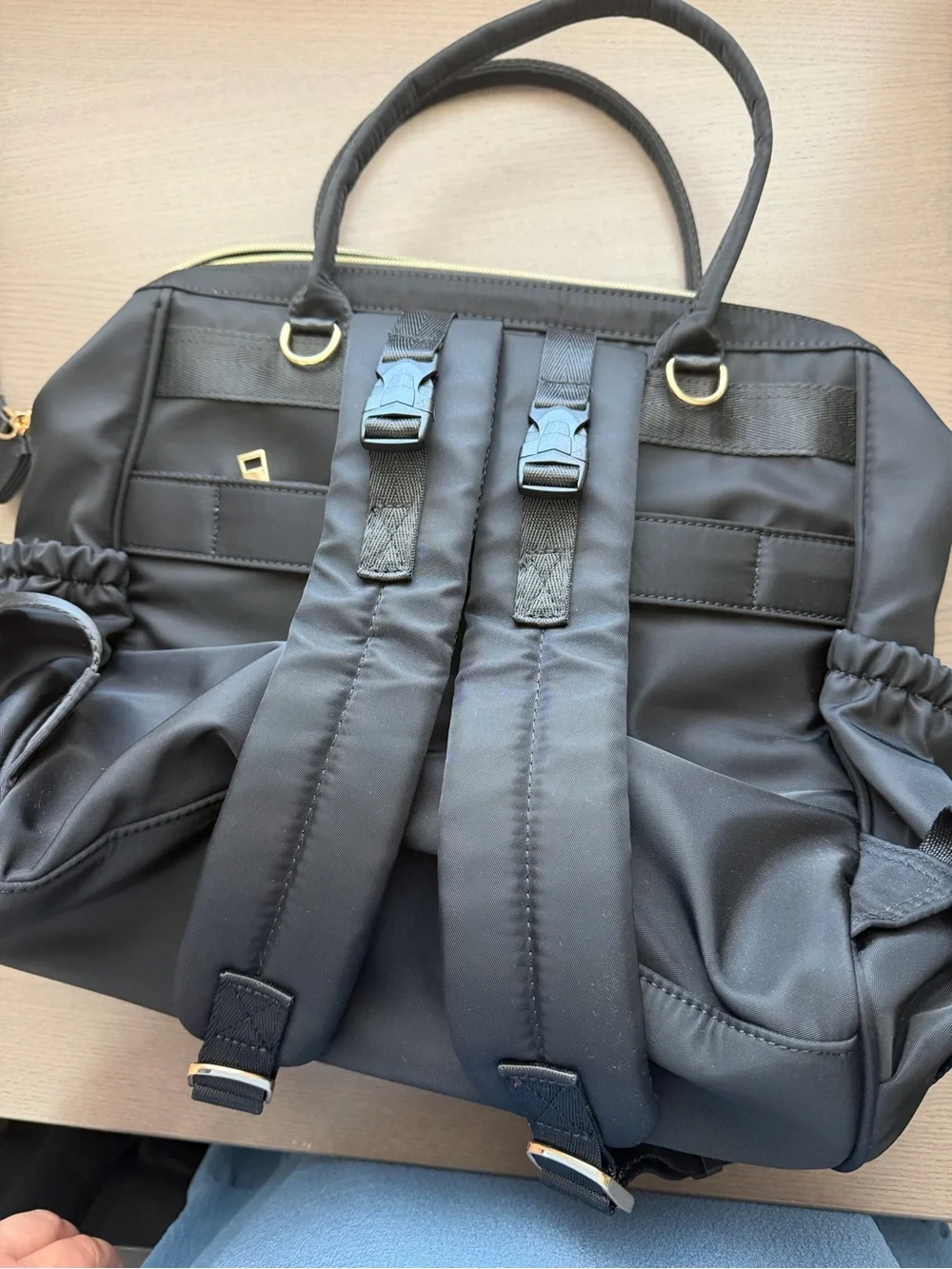 N/A stylish black