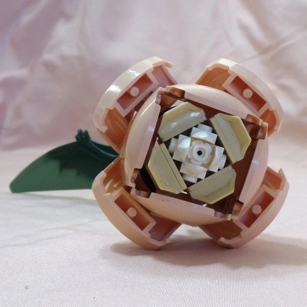 LEGO Botanical Flowers - 1 pcs Rose Tan Curved - Individual Sale 10280 Bouquet
