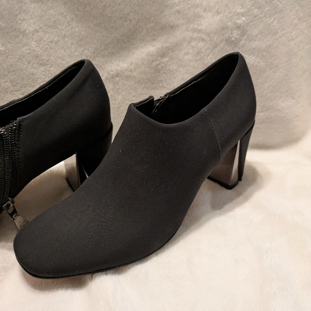 Donald J. Pliner Leather And Nylon Booties 8.5 Black