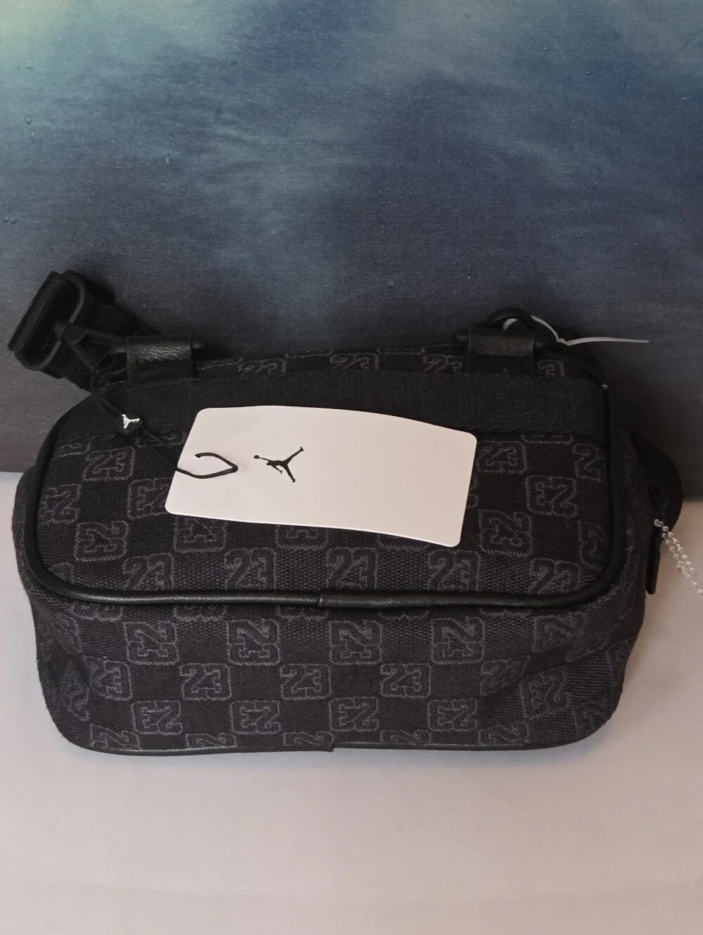Jordan compact crossbody