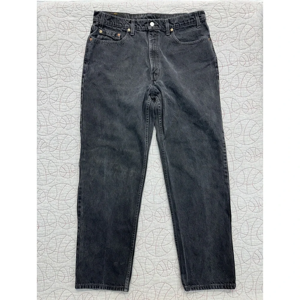 Levi's 550 Jeans Black Relaxed Fit Tapered Leg VTG Made in Canada / Men's 38x32