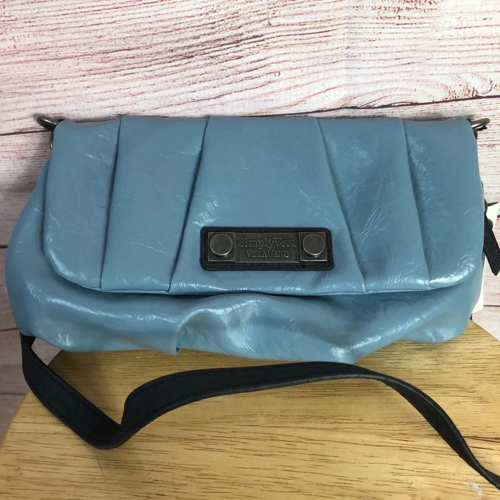 Simply Vera Vera Wang Soft Flap Crossbody‎