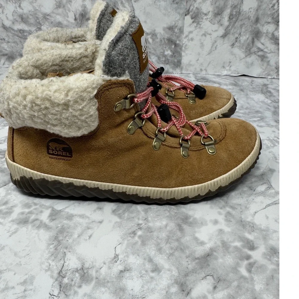 Sorel Out N About Plus🤎 Conquest‎ Waterproof Winter/hiking boots Suede 7