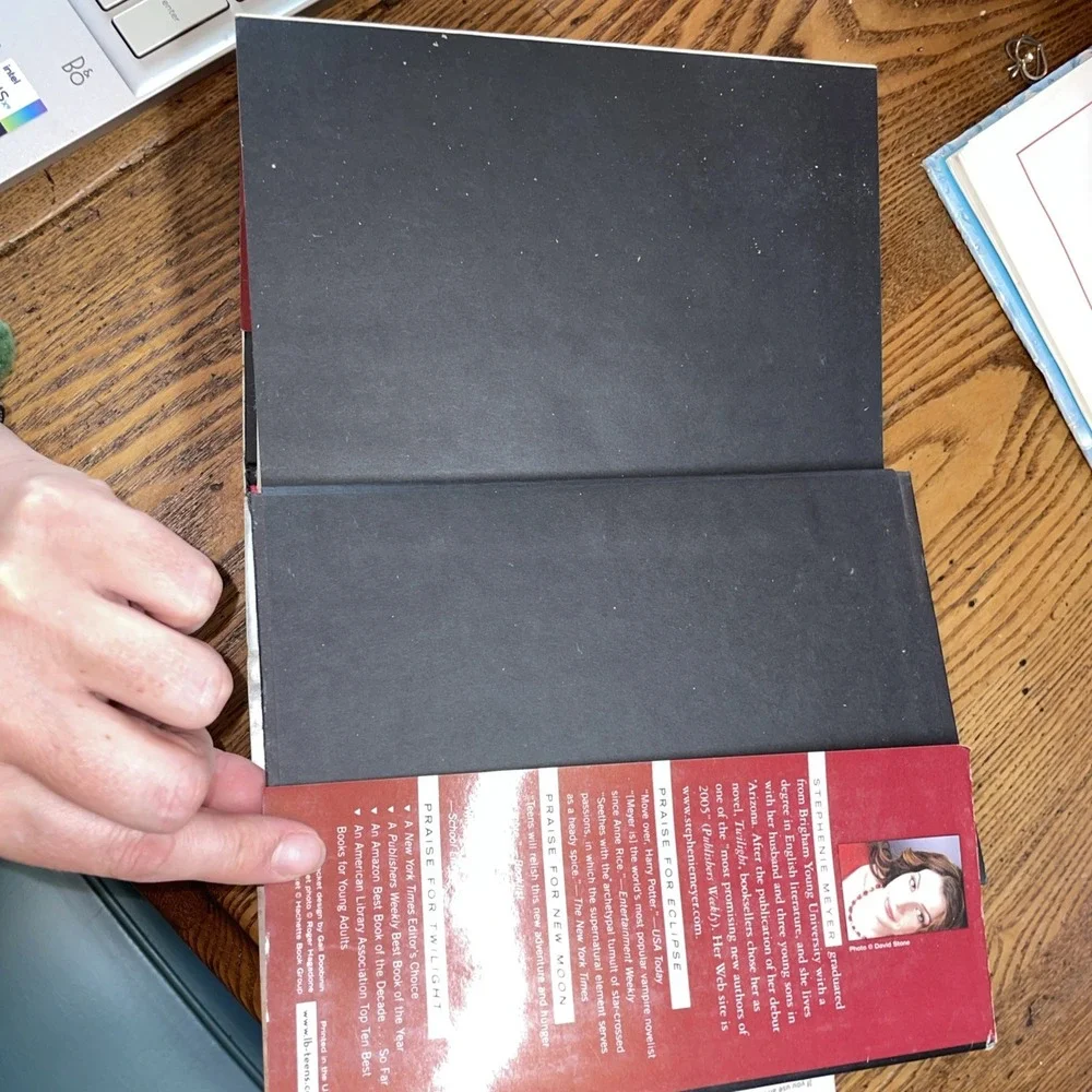 N/A dust jacket