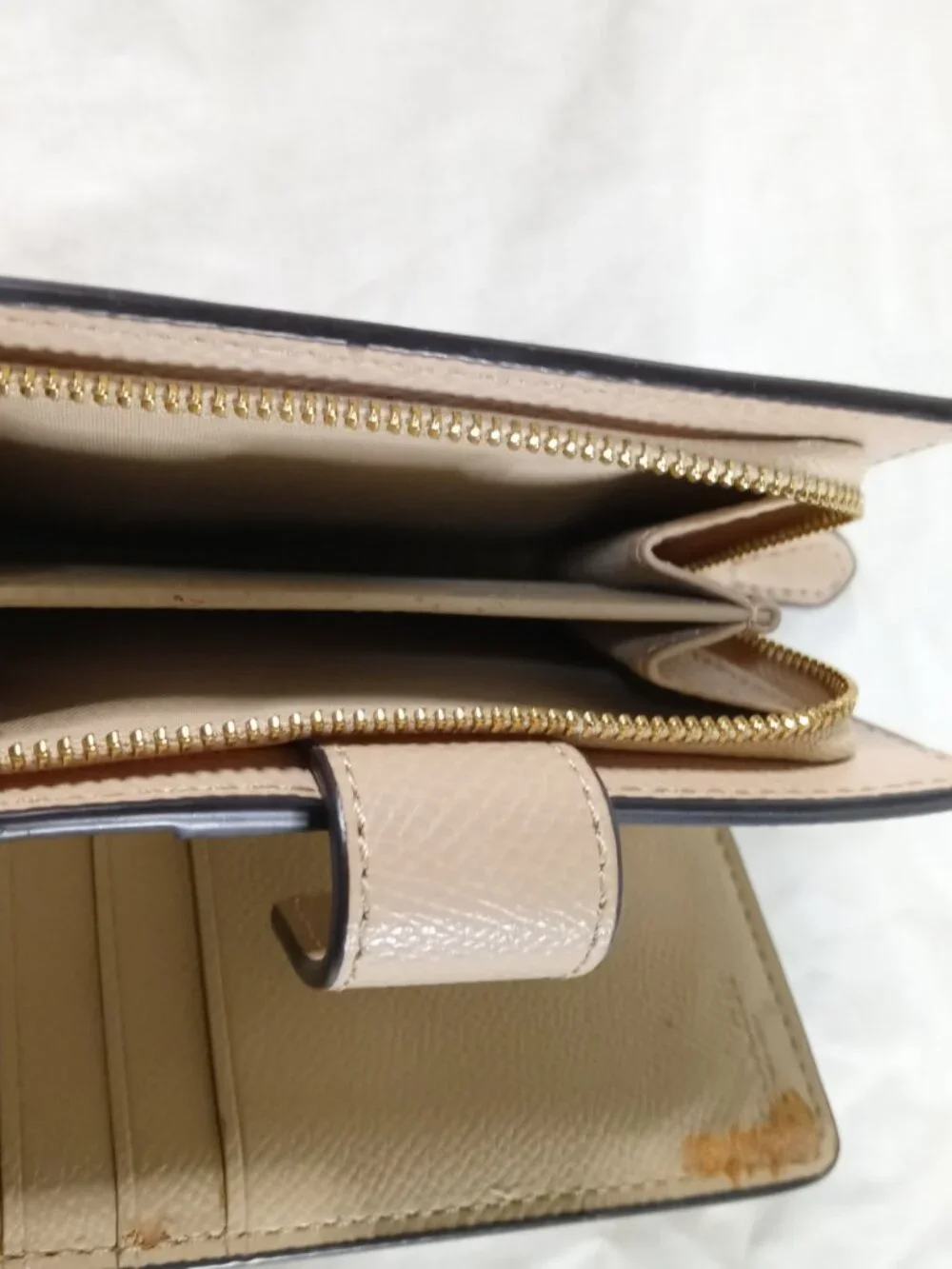 Coach New York Vintage Cute Leather Beige Women Zipper Wallet in Great Cond