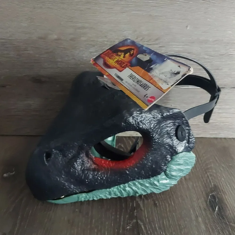 Jurassic World Dominion Therizinosaurus Dinosaur Mask.