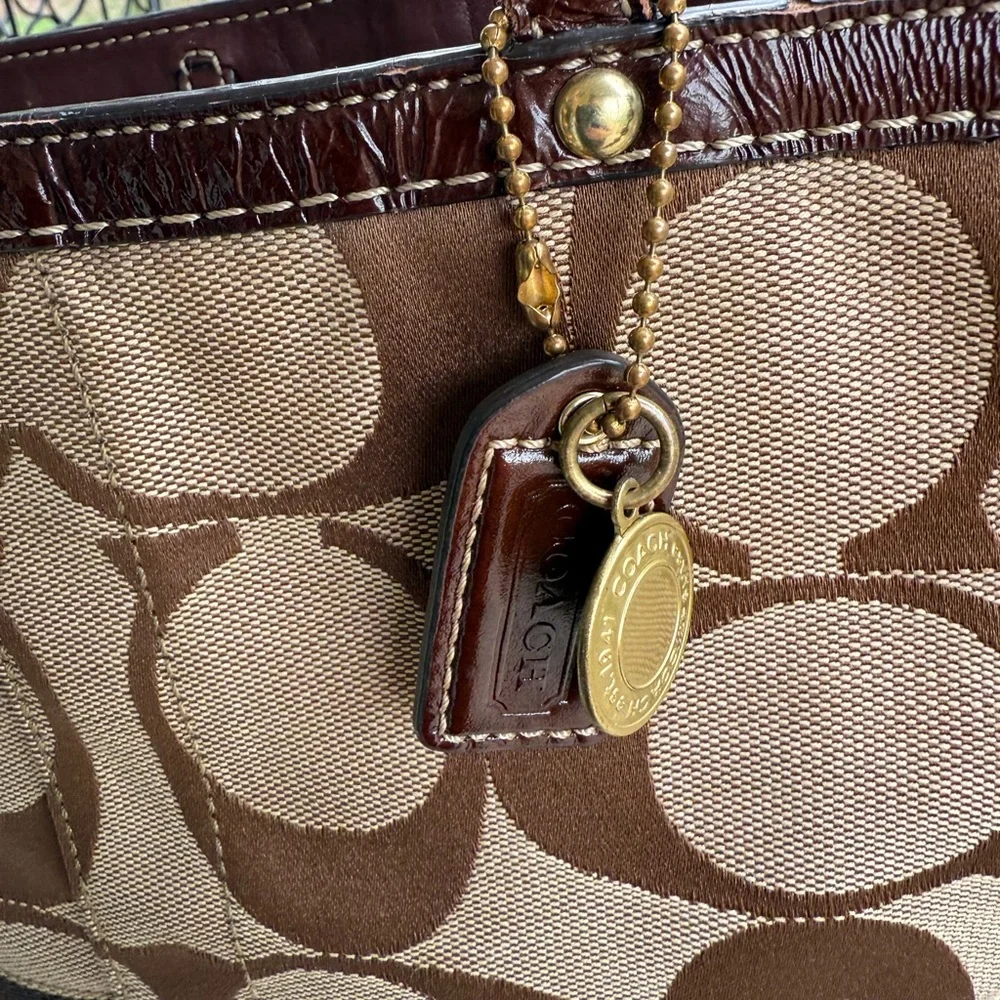 Coach Signature Gallery‎ Tote Brown Tan Jacquard Leather Stripe Bag L0667-10124