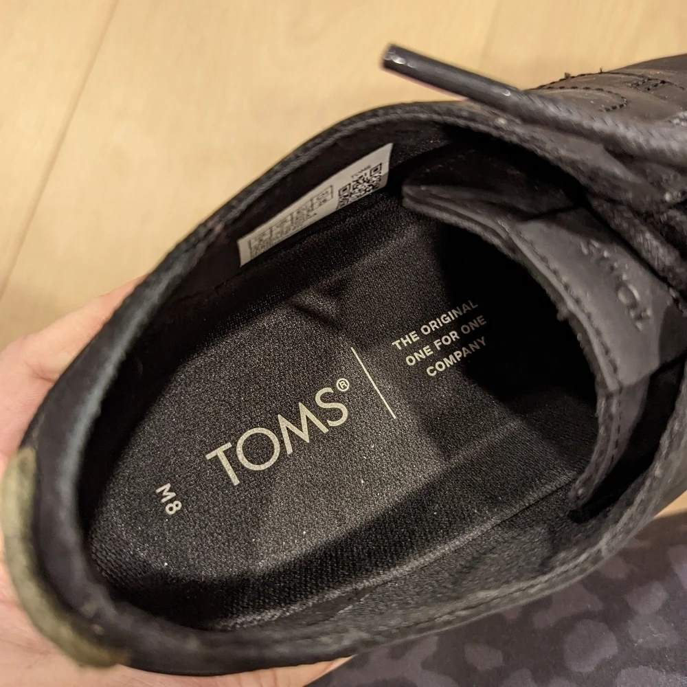 Toms step out