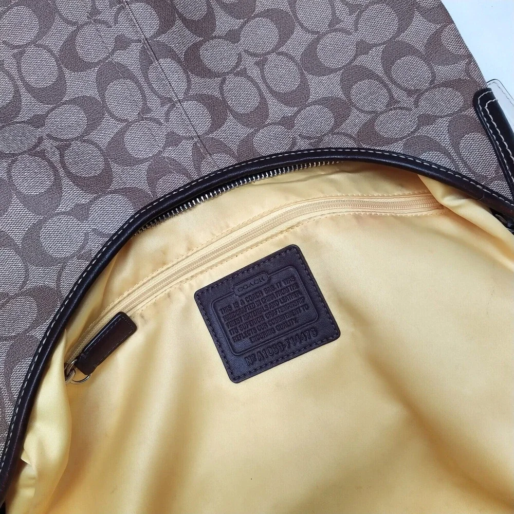 Coach signature brown
