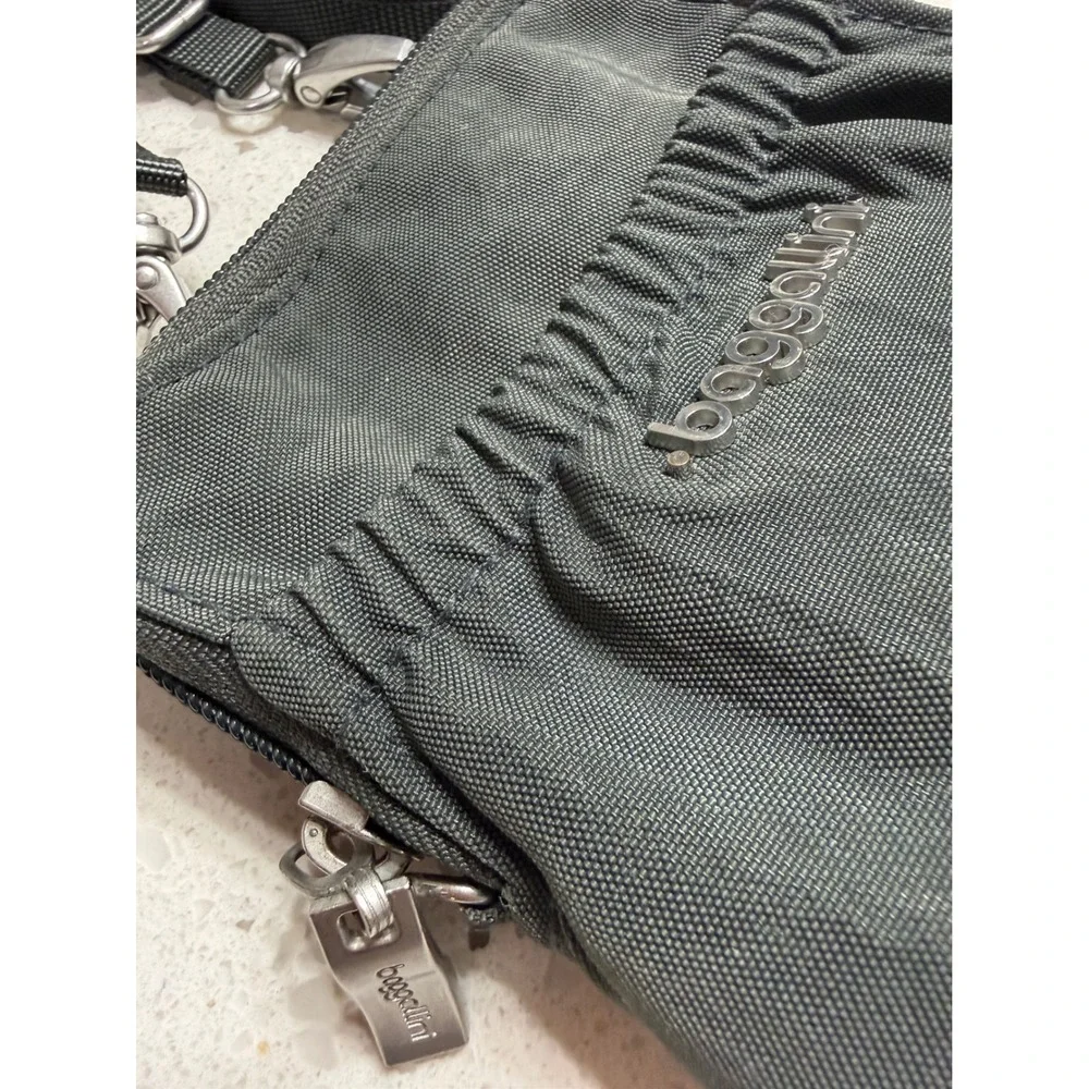 Baggallini crossbody travel