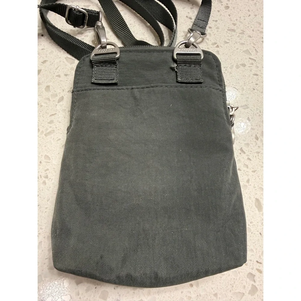 Baggallini crossbody travel
