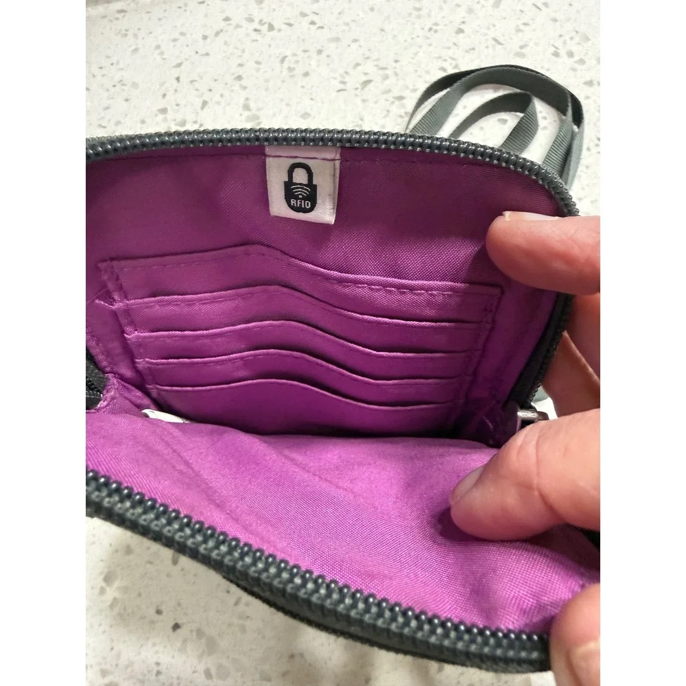 Baggallini crossbody travel