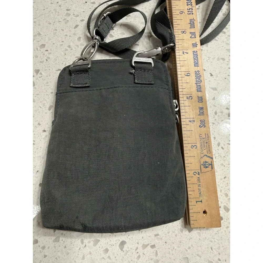 Baggallini crossbody travel