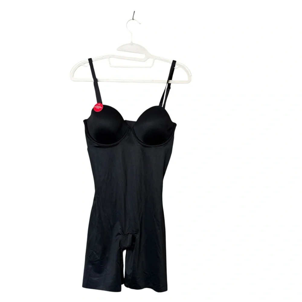 New SPANXshape Suit Your Fancy Strapless Cupped Mid-Thigh Bodysuit Size M‎ Black