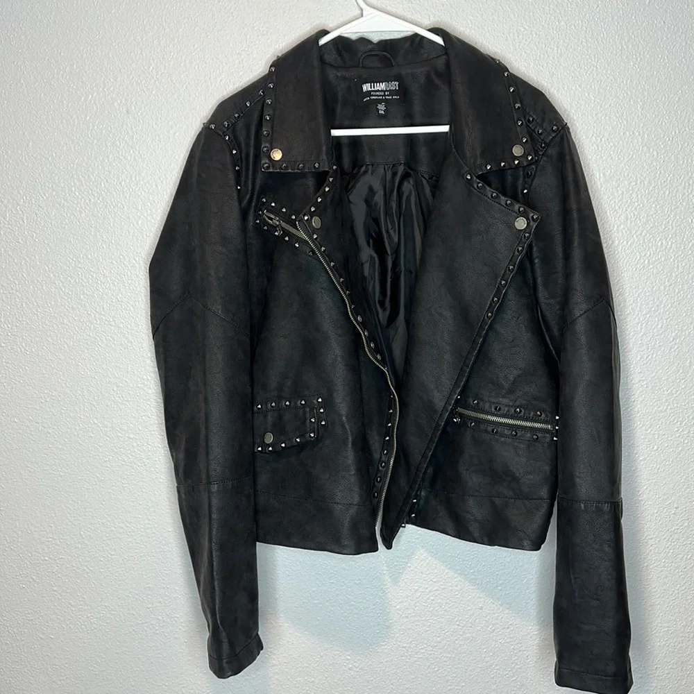 William Rast preowned good