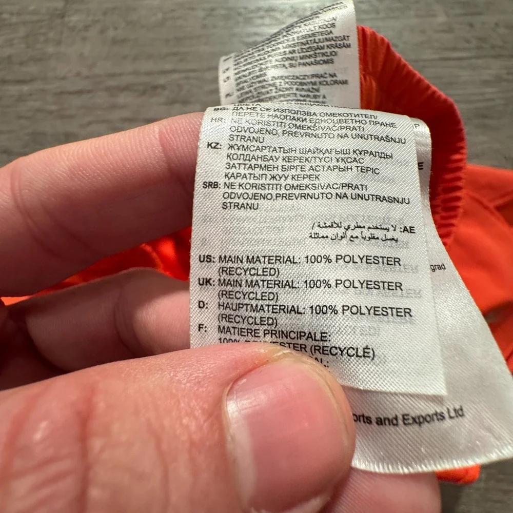 Reebok details washing discounted