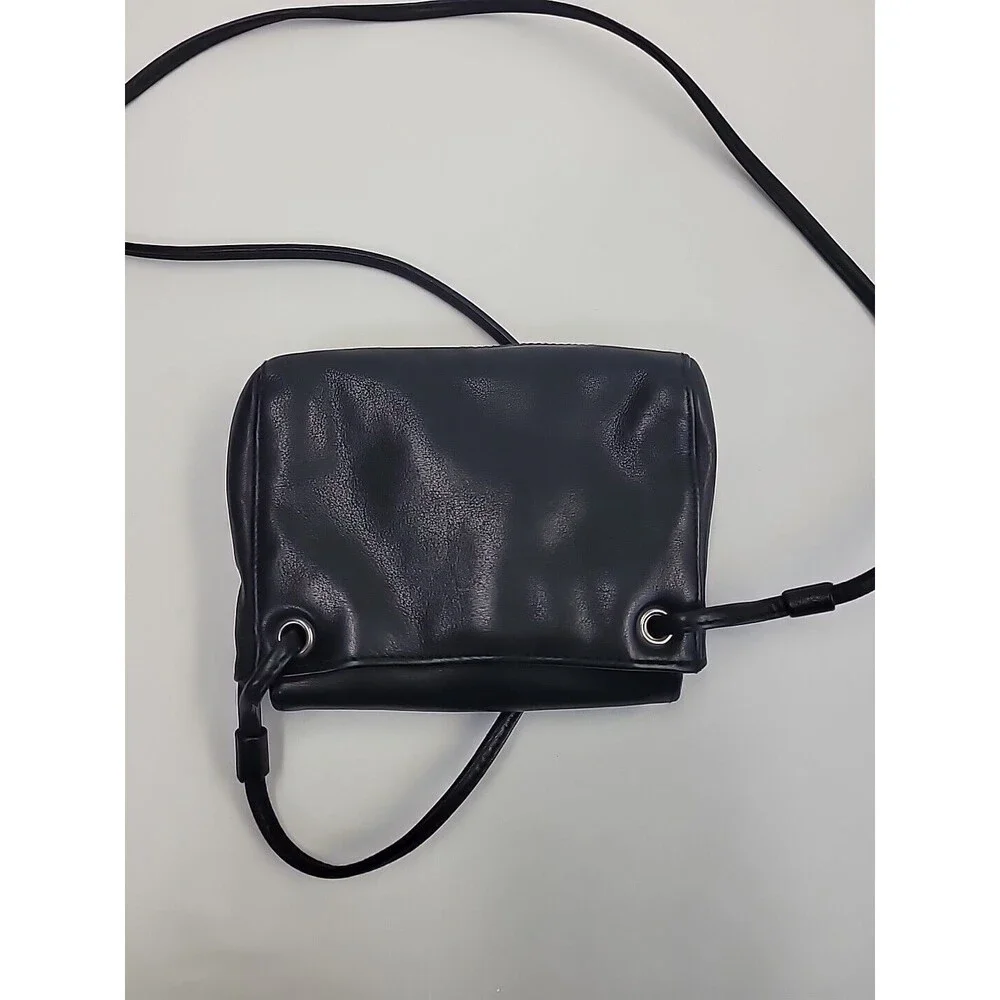 Liz Claiborne liz claiborne