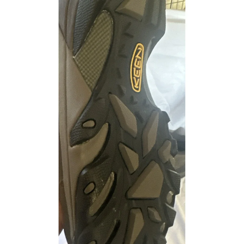 KEEN Utility provide leather